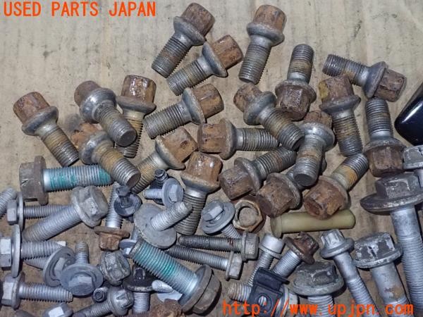 3UPJ=9233060720]ベンツ V350 トレンド(639350C)ネジ・ナット・ステー類 セット ジャンク_2