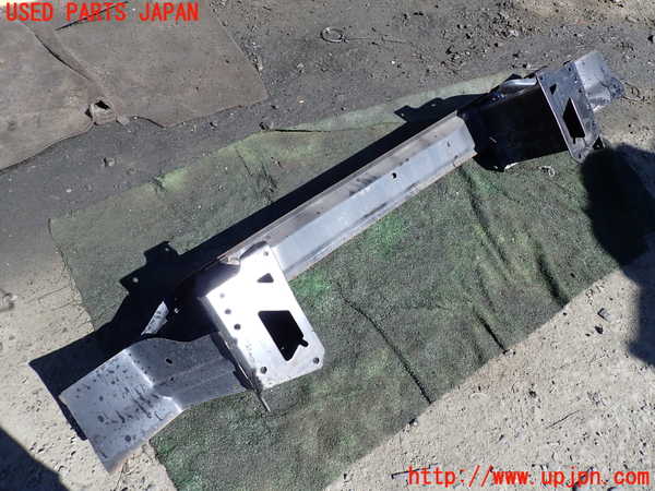 1UPJ-9233061014]ベンツ V350 W639(639350C)フロントバンパーホースメント 中古_3