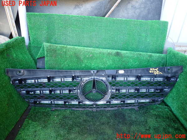 1UPJ-9233061050]ベンツ V350 W639(639350C)ラジエターグリル 中古_2