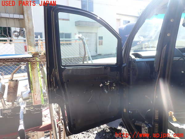 1UPJ-9233061260]ベンツ V350 W639(639350C)左前ドア SEKURIT M75 中古_4