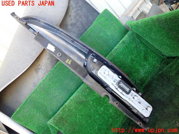 1UPJ-9233061536]ベンツ V350 W639(639350C)左テールランプ 中古_3