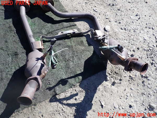 1UPJ-9233062661]ベンツ V350 W639(639350C)触媒1 中古_4