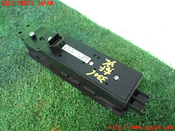 1UPJ-9233066240]ベンツ V350 W639(639350C)右前パワーウィンドウスイッチ 中古_2