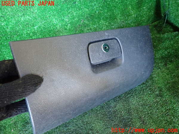 1UPJ-9233067516]ベンツ V350 W639(639350C)グローブボックス1 中古_2