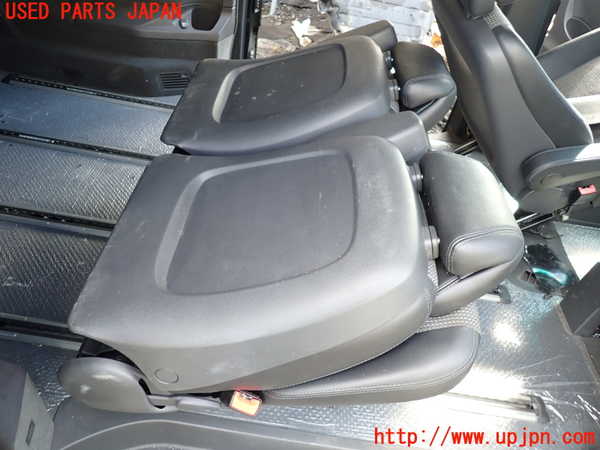 1UPJ-9233067235]ベンツ V350 W639(639350C)右3列目シート 中古_4