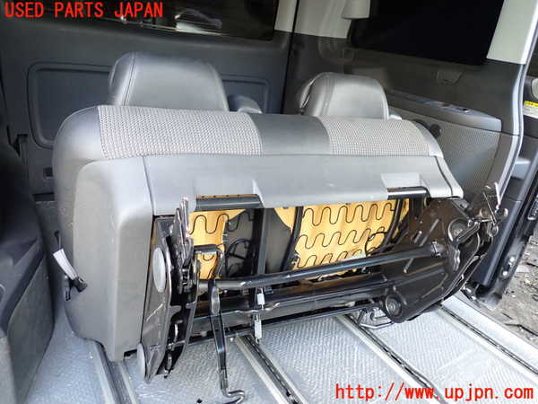 1UPJ-9233067235]ベンツ V350 W639(639350C)右3列目シート 中古_5