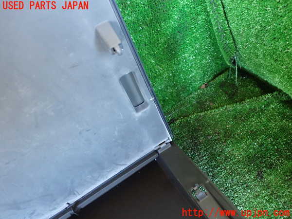1UPJ-9233067841]ベンツ V350 W639(639350C)小物入れ1 【ジャンク】_3