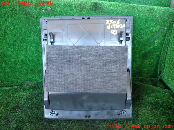 1UPJ-9233067841]ベンツ V350 W639(639350C)小物入れ1 【ジャンク】_5