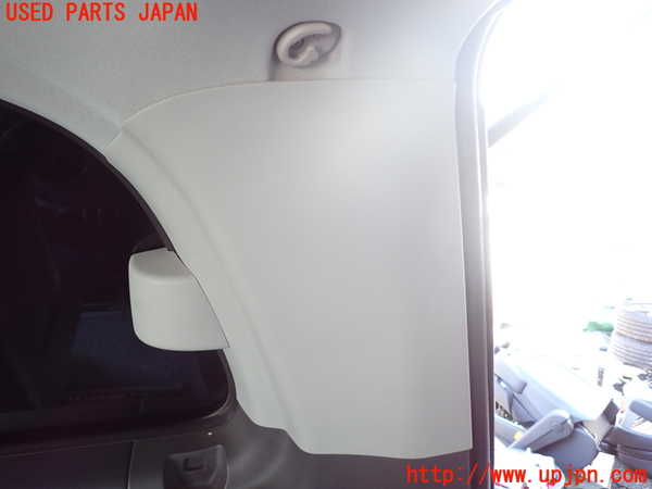 1UPJ-9233067675]ベンツ V350 W639(639350C)右リアピラートリム 中古_3