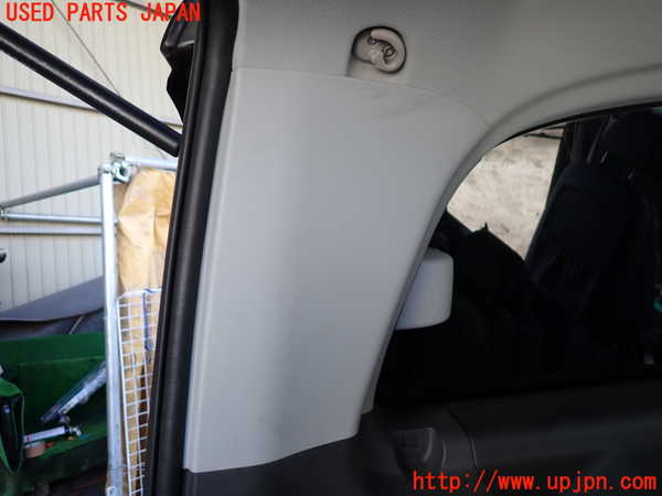 1UPJ-9233067680]ベンツ V350 W639(639350C)左リアピラートリム 中古_3
