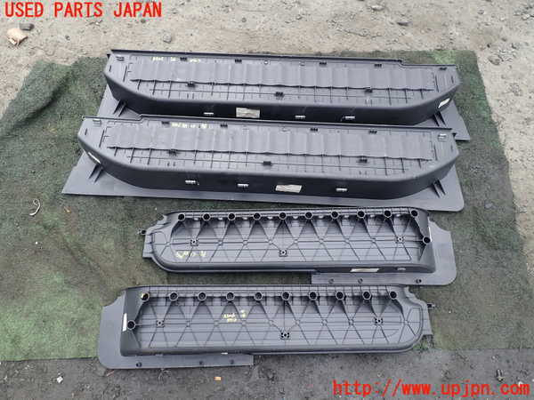 1UPJ-9233067740]ベンツ V350 W639(639350C)スカッフプレート 中古_4