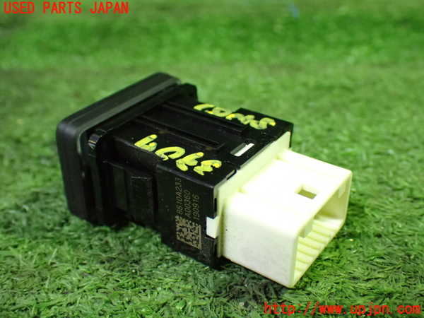 1UPJ-9233076313]デリカD：5(CV1W)スイッチ8 (LDW) 中古_2