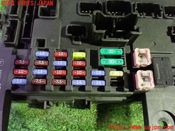 1UPJ-9233076741]デリカD：5(CV1W)ヒューズボックス1 中古_3