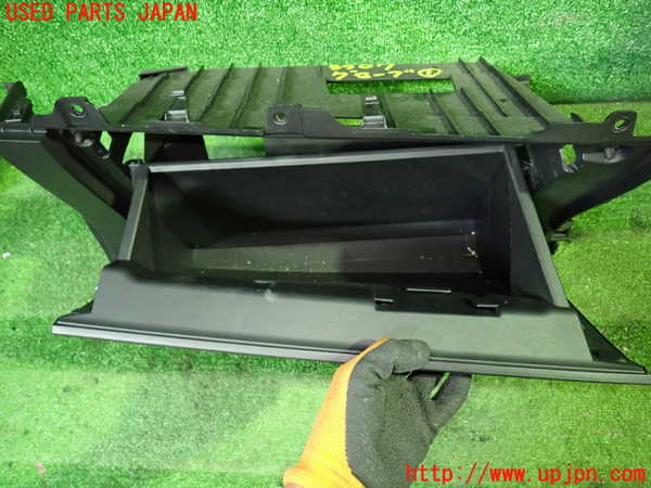 1UPJ-9233077516]デリカD：5(CV1W)グローブボックス1 中古_2