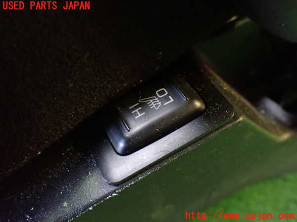 1UPJ-9233077035]デリカD：5(CV1W)運転席シート 中古_4