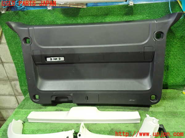 1UPJ-9233071578]デリカD：5(CV1W)バックドア内張り 中古_2