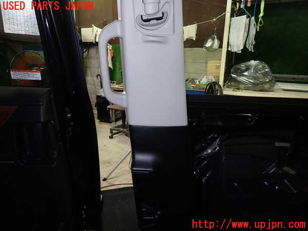 1UPJ-9233077670]デリカD：5(CV1W)左センターピラートリム 中古_4