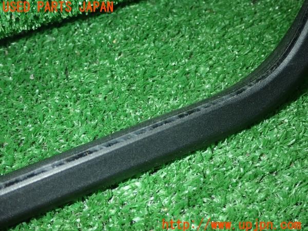 3UPJ=9233080602]ポルシェ ボクスター S(98624)純正 ウィンドディフレクター 中古_4