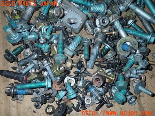 3UPJ=9233080720]ポルシェ ボクスター S(98624)ネジ・ナット・ステー類 セット ジャンク_4