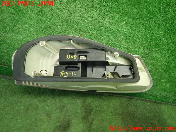 1UPJ-9233081530]ポルシェ・ボクスター(98624)右テールランプ 中古_2