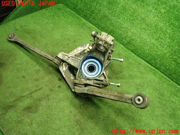 1UPJ-9233084305]ポルシェ・ボクスター(98624)左リアナックルハブ 中古_2