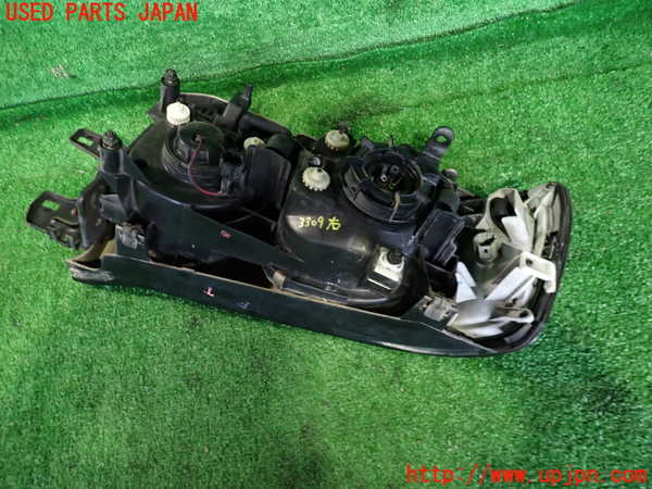 2UPJ-9233091130]グロリア Y33型(HY33)右ヘッドライト ハロゲン 中古_2