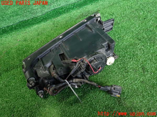 2UPJ-9233091180]グロリア Y33型(HY33)右フォグ 中古_2