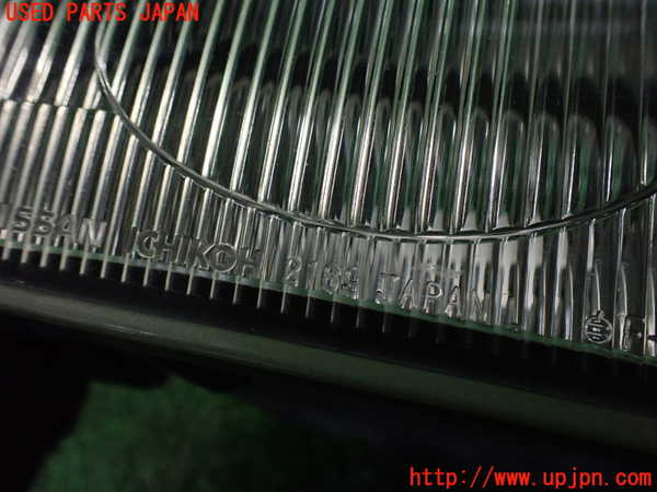 2UPJ-9233091182]グロリア Y33型(HY33)左フォグ 中古_3
