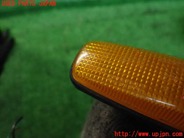 2UPJ-9233091162]グロリア Y33型(HY33)左ウィンカーレンズ (ジャンク品) 中古_4