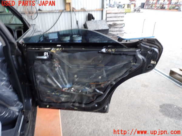 2UPJ-9233091290]グロリア Y33型(HY33)右後ドア 中古(M2H5)_3
