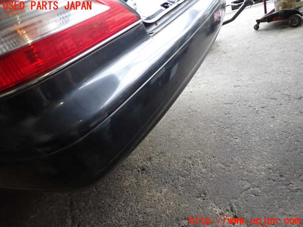 2UPJ-9233091610]グロリア Y33型(HY33)リアバンパー 中古_4