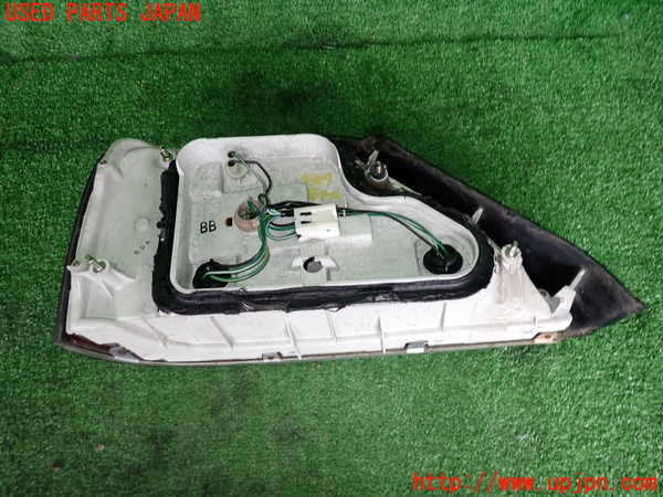 2UPJ-9233091530]グロリア Y33型(HY33)右テールランプ 中古_3