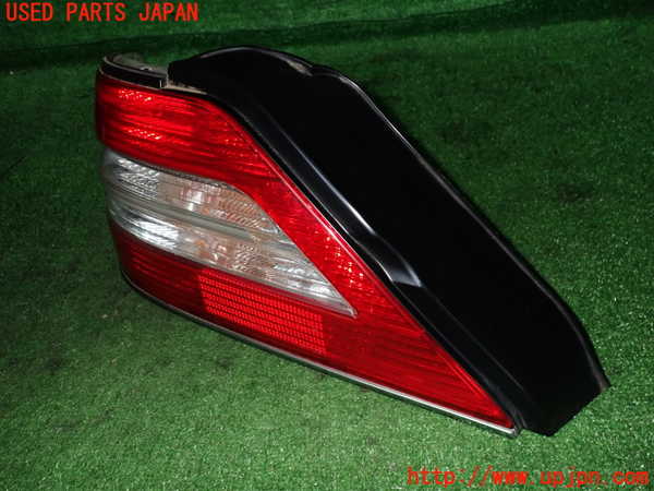 2UPJ-9233091536]グロリア Y33型(HY33)左テールランプ 中古_2