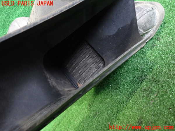 2UPJ-9233092451]グロリア Y33型(HY33)インタークーラー1 中古_2