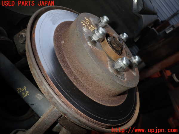 2UPJ-9233094300]グロリア Y33型(HY33)右リアナックルハブ 中古_2