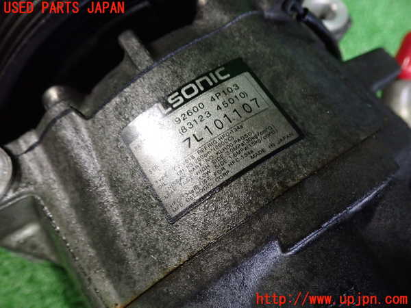 2UPJ-9233096025]グロリア Y33型(HY33)エアコンコンプレッサー 中古_3