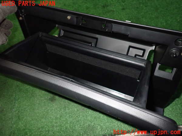 2UPJ-9233097516]グロリア Y33型(HY33)グローブボックス1 中古_2