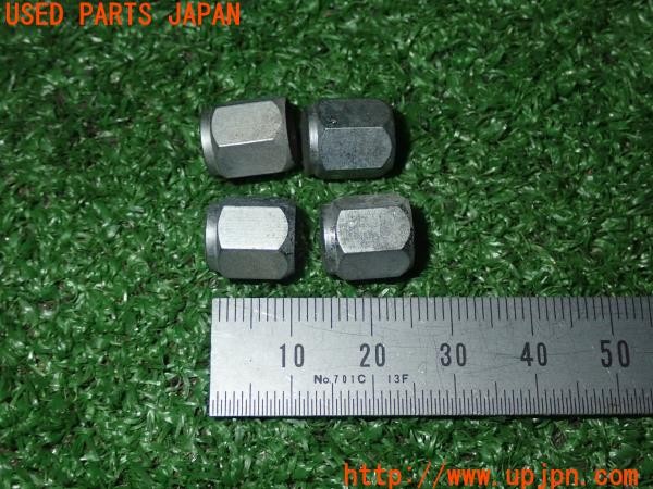 3UPJ=9233100522]BMW 218d アクティブツアラー(2C20 F45)エアバルブキャップ 中古_4