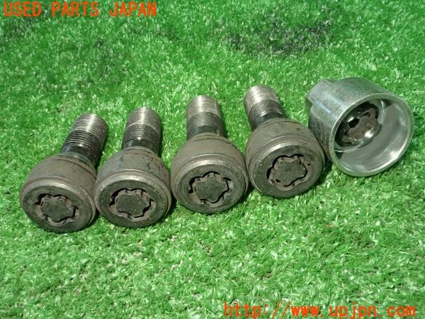 3UPJ=9233100968]BMW 218d アクティブツアラー(2C20 F45)純正 36 13 6 792 851 ホイールロックナット 中古_3