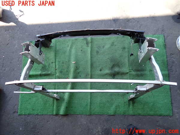 2UPJ-9233101041]BMW 218d アクティブツアラー F45(2C20)コアサポート 中古_2
