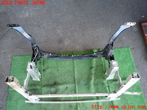 2UPJ-9233101041]BMW 218d アクティブツアラー F45(2C20)コアサポート 中古_3