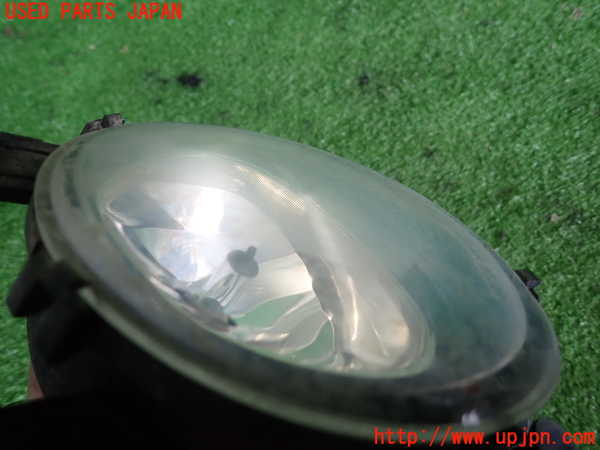 2UPJ-9233101180]BMW 218d アクティブツアラー F45(2C20)右フォグ 中古_4