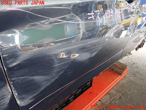 2UPJ-9233101260]BMW 218d アクティブツアラー F45(2C20)左前ドア 中古 FUYAO M540 43R-001735_5