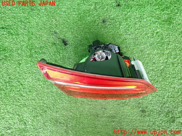 2UPJ-9233101552]BMW 218d アクティブツアラー F45(2C20)左リアフィニッシャー 中古_2
