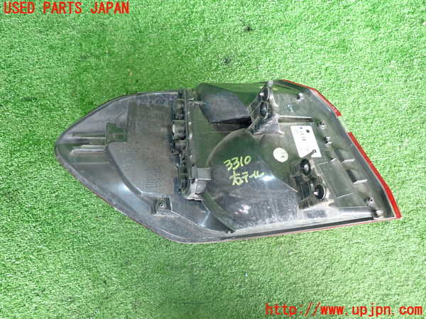2UPJ-9233101530]BMW 218d アクティブツアラー F45(2C20)右テールランプ 中古_2