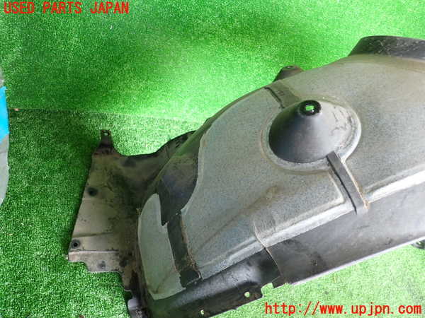 2UPJ-9233101090]BMW 218d アクティブツアラー F45(2C20)右前フェンダーライナー 中古_3