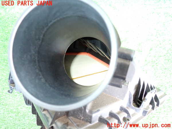 2UPJ-9233102560]BMW 218d アクティブツアラー F45(2C20)エアクリーナーボックス 中古_5