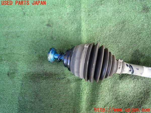 2UPJ-9233104010]BMW 218d アクティブツアラー F45(2C20)右フロントドライブシャフト 中古_4