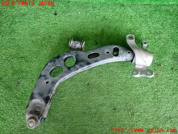 2UPJ-9233105176]BMW 218d アクティブツアラー F45(2C20)右フロントロアアーム1 中古_3