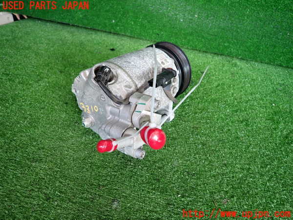 2UPJ-9233106025]BMW 218d アクティブツアラー F45(2C20)エアコンコンプレッサー 中古_2